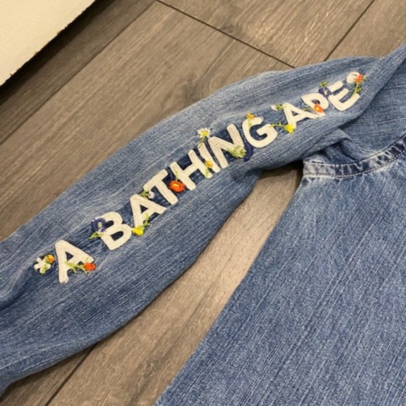 BAPE A Bathing Ape Women's Denim Floral Button Up Shirt Size S - Picture 5 of 11